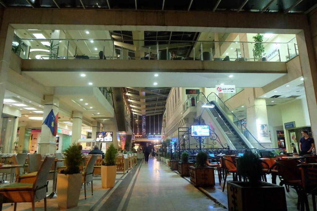 Intercontinental Apartments Tirana City Center Kültér fotó